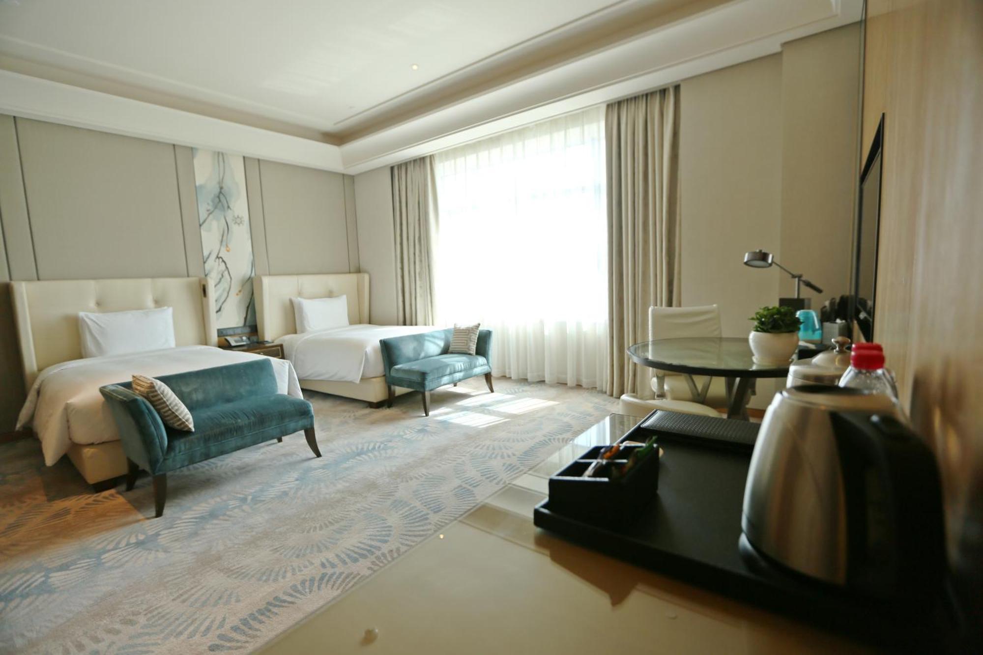 Hilton Урумчі Екстер'єр фото