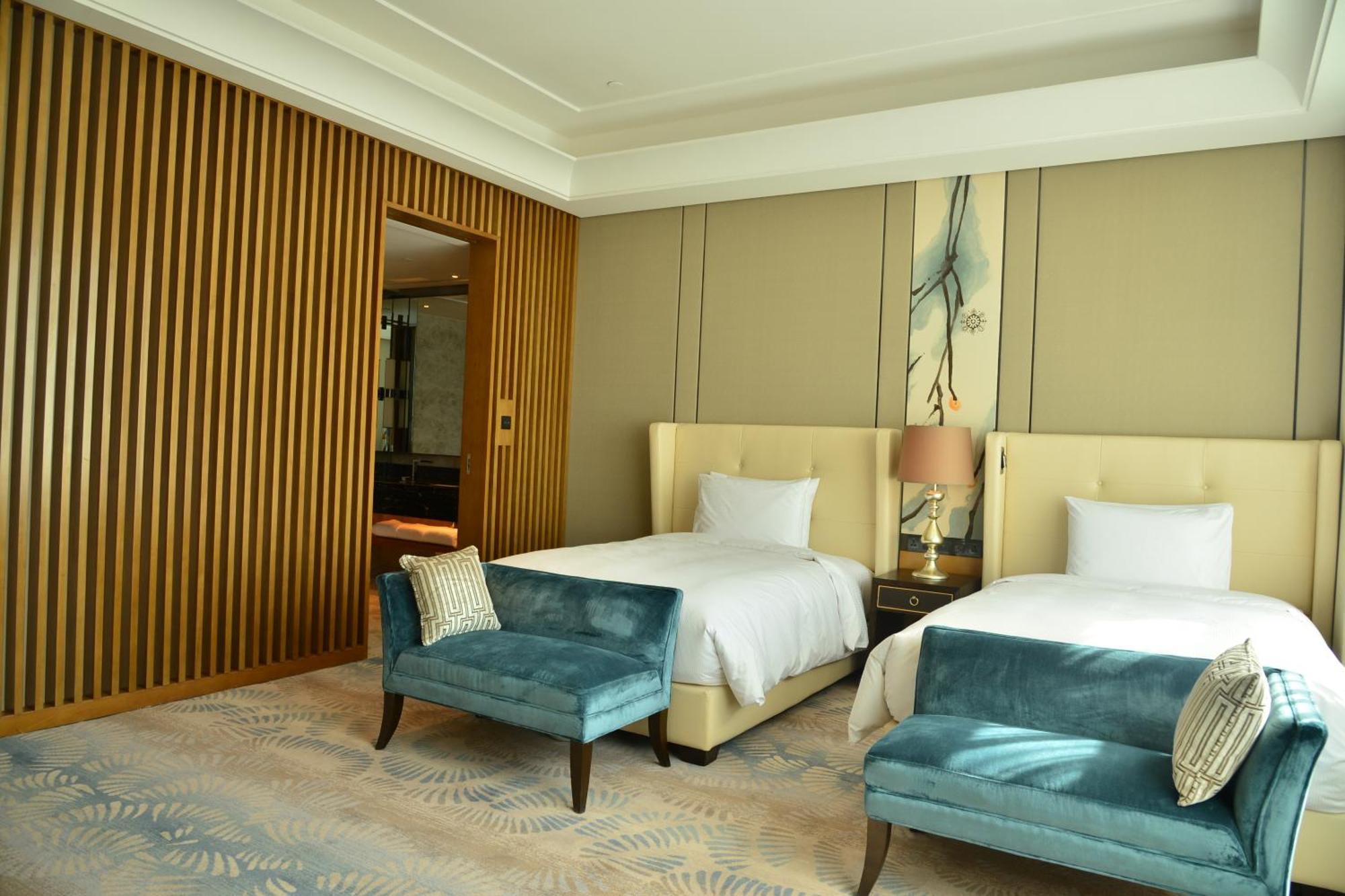 Hilton Урумчі Екстер'єр фото