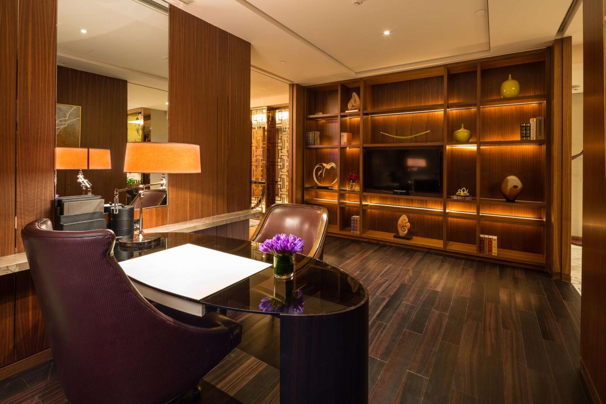 Hilton Урумчі Екстер'єр фото